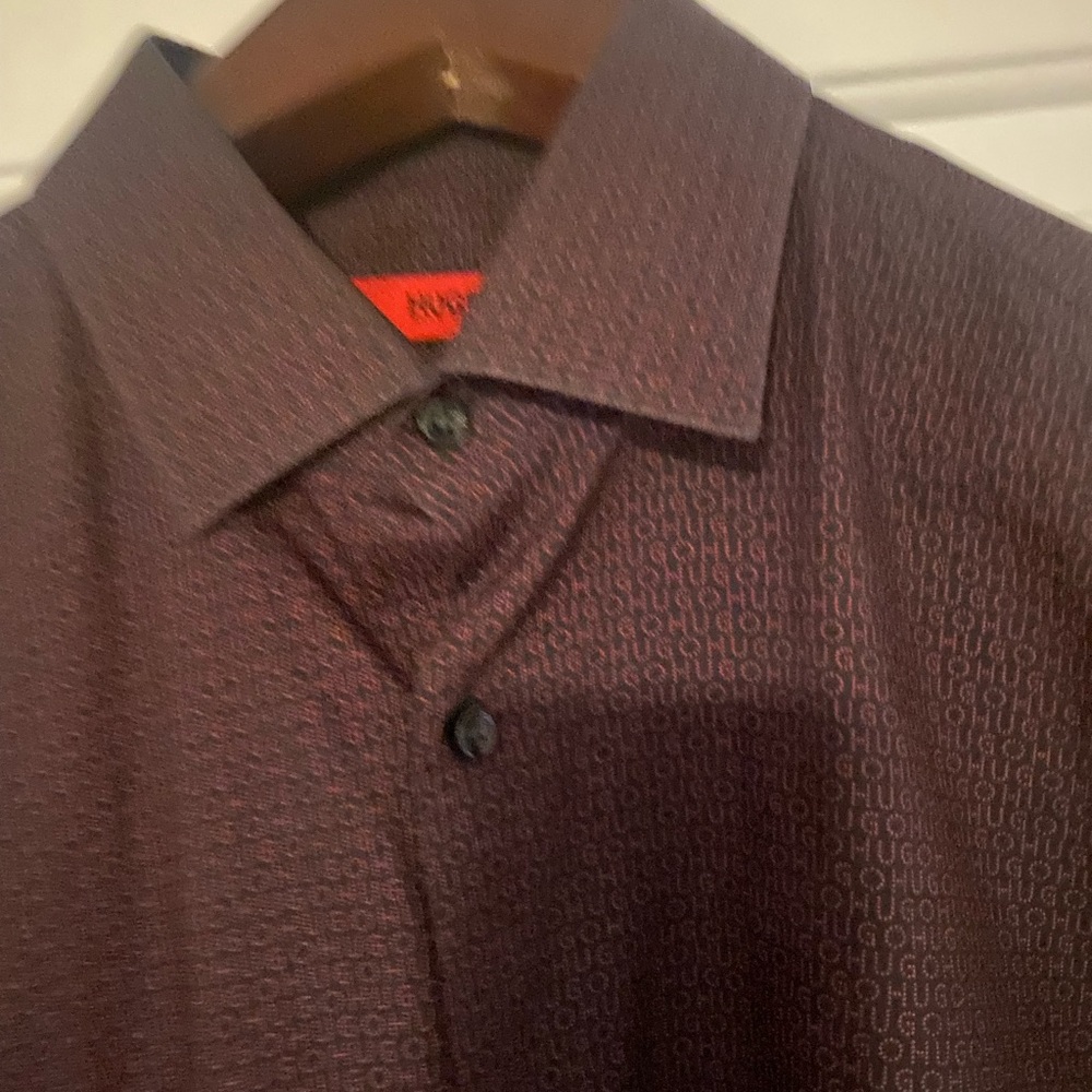 Hugo Boss Men's Dark Brown “Hugo”Patterned long sleeve Shirt. Size 40.Neck 15.75